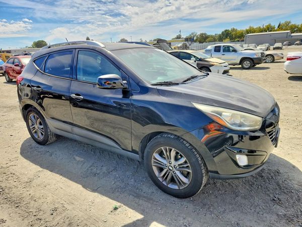 2015 HYUNDAI TUCSON GLS (Middle)