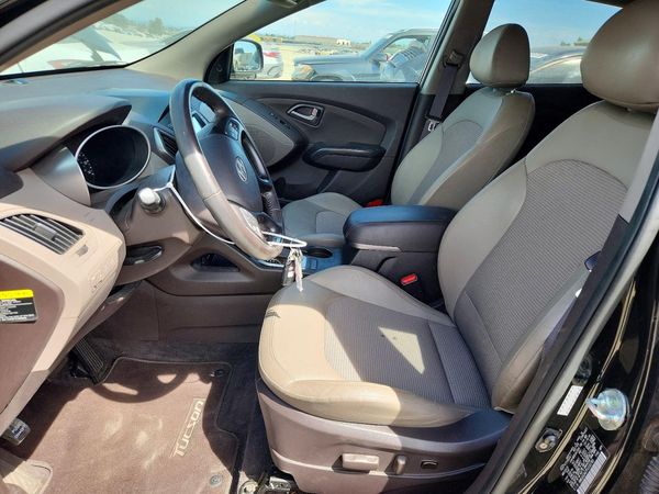 2015 HYUNDAI TUCSON GLS (Middle)