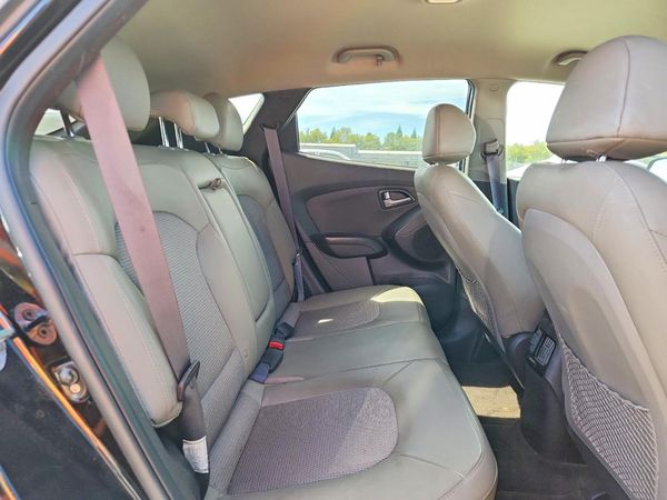 2015 HYUNDAI TUCSON GLS (Middle)