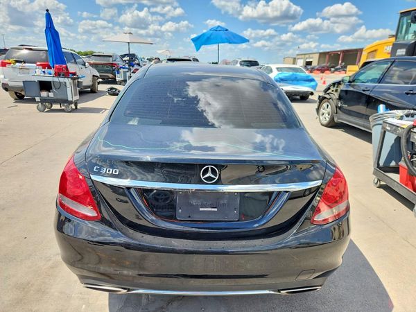 2017 MERCEDES-BENZ C C300