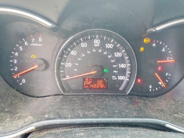 2014 KIA SORENTO Base/ LX