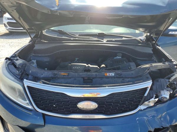 2014 KIA SORENTO Base/ LX