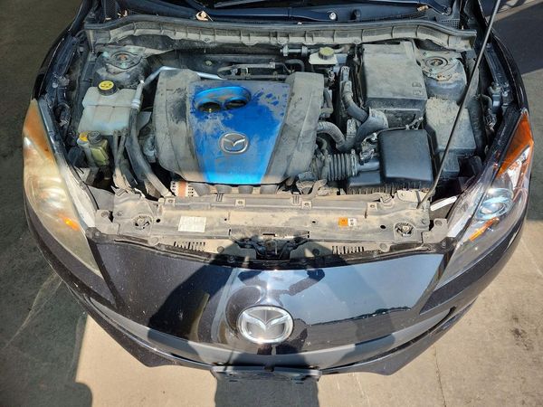 2013 MAZDA 3 Sport/GX — Engine bay