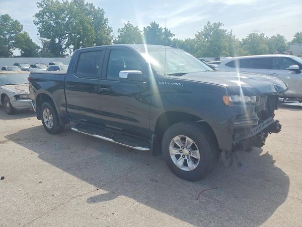 2019 CHEVROLET SILVERADO LT — Passenger 3/4