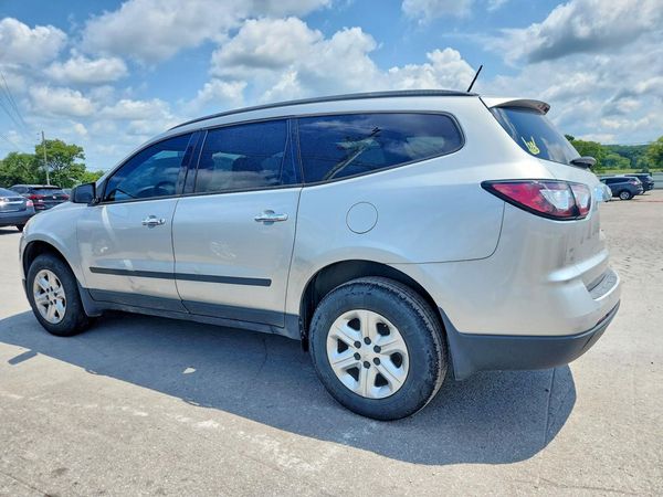 2016 CHEVROLET TRAVERSE LS