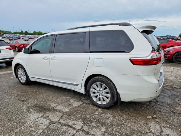 2016 TOYOTA SIENNA