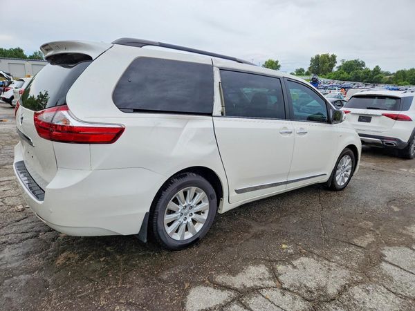 2016 TOYOTA SIENNA