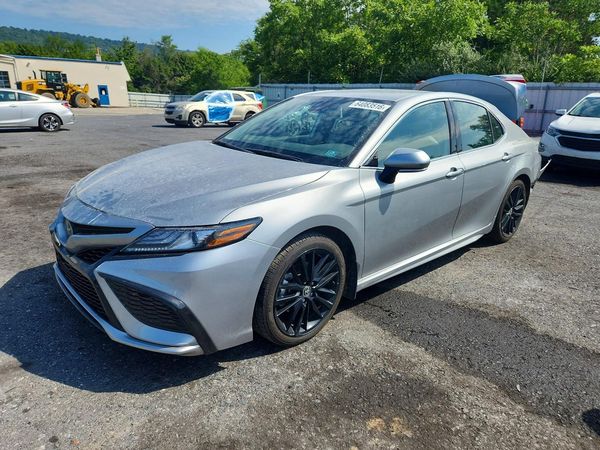 2022 TOYOTA CAMRY XSE