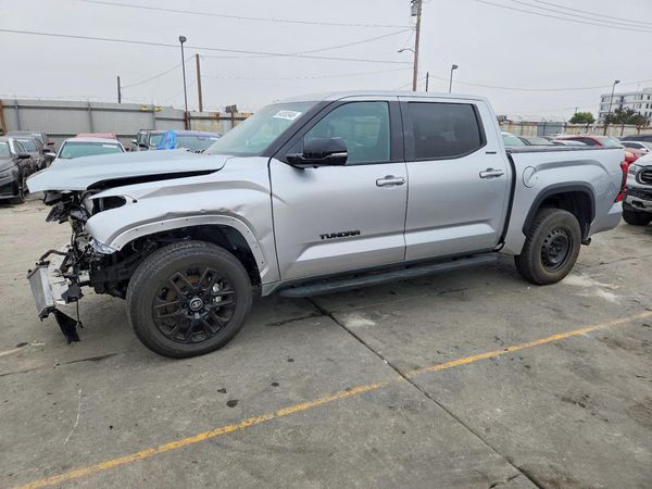 2025 TOYOTA TUNDRA
