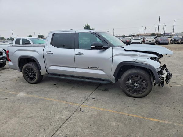 2025 TOYOTA TUNDRA