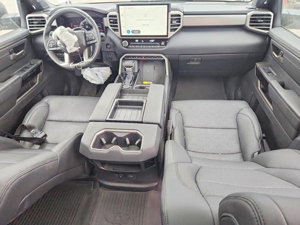 2025 TOYOTA TUNDRA