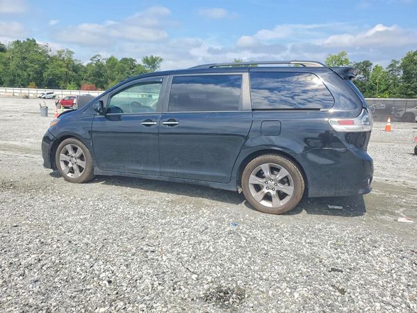 2015 TOYOTA SIENNA