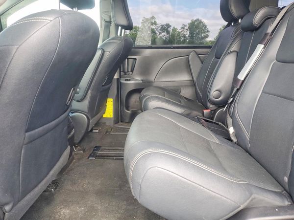 2015 TOYOTA SIENNA