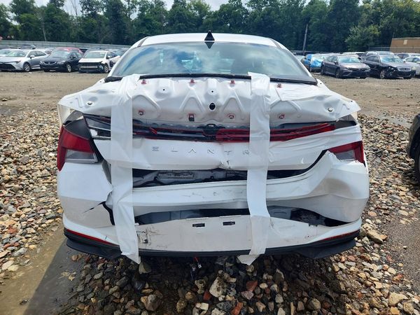2022 HYUNDAI ELANTRA SEL