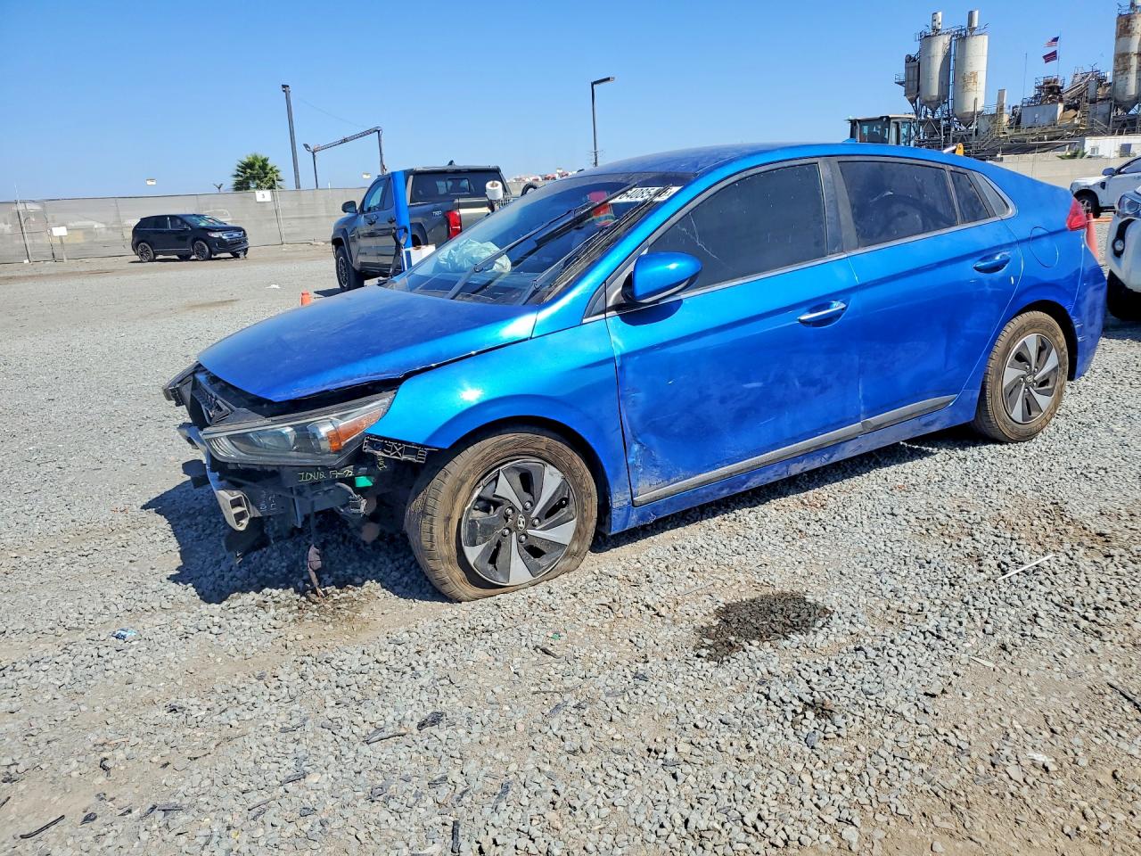 2018 HYUNDAI IONIQ SEL, SEL w/Tech (HEV) — Front 3/4