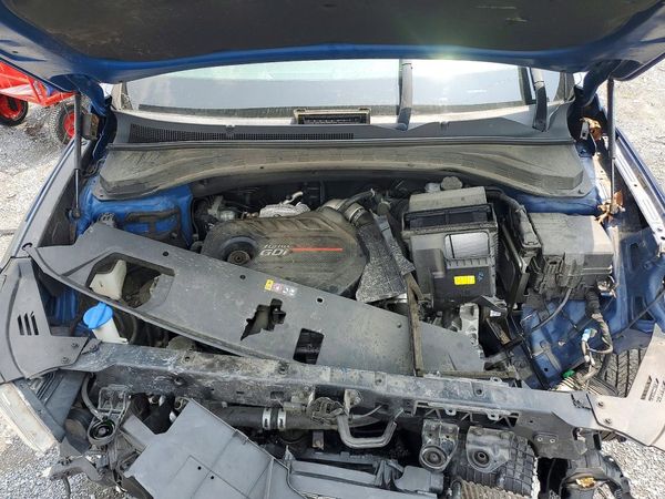 2019 HYUNDAI SANTA FE Limited, Ultimate — Engine bay