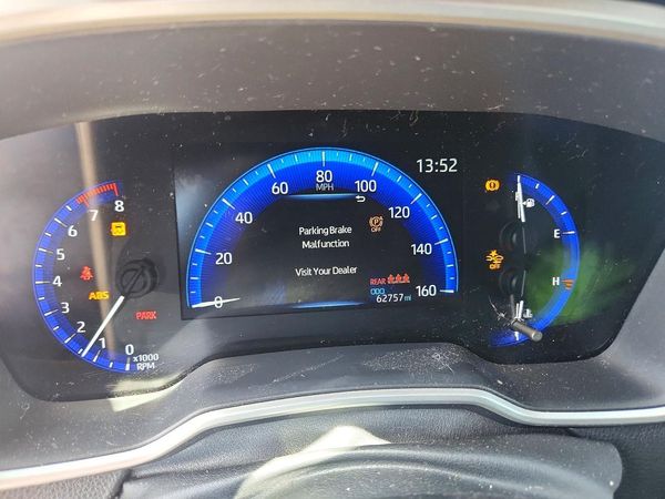2020 TOYOTA COROLLA XSE MT