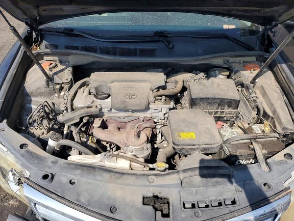 2014 TOYOTA CAMRY