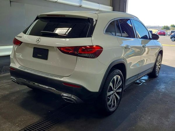 2021 MERCEDES-BENZ GLA GLA250