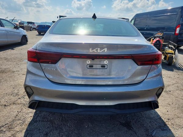 2024 KIA FORTE