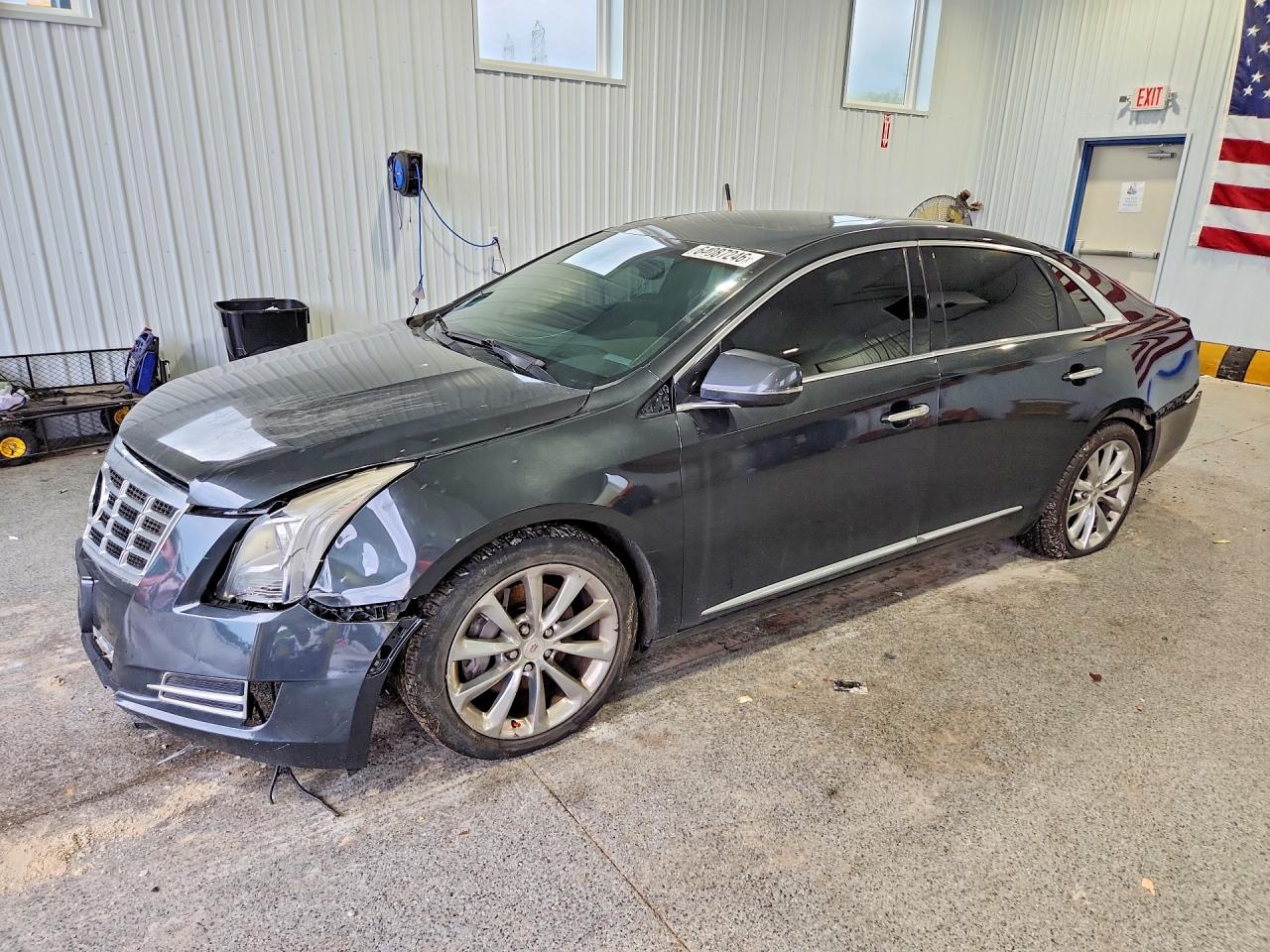 2013 CADILLAC XTS Luxury