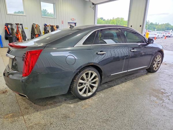 2013 CADILLAC XTS Luxury
