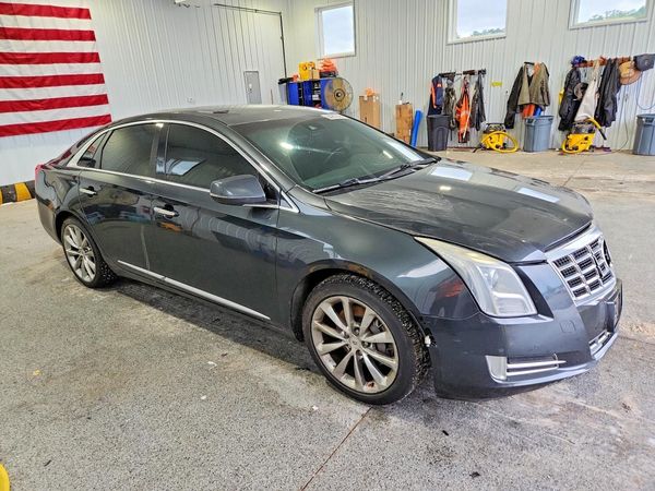 2013 CADILLAC XTS Luxury