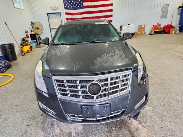 2013 CADILLAC XTS Luxury
