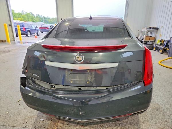 2013 CADILLAC XTS Luxury