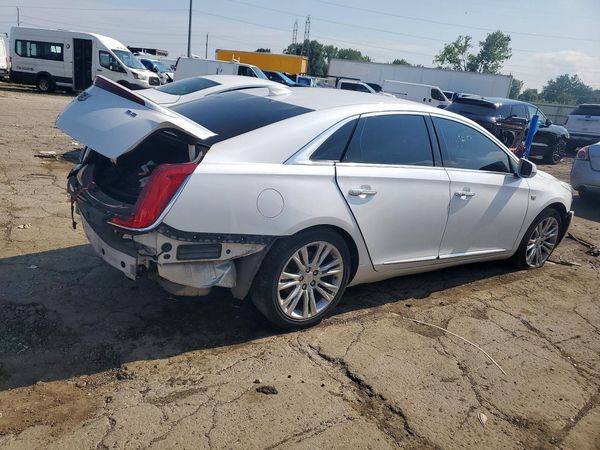 2019 CADILLAC XTS Luxury