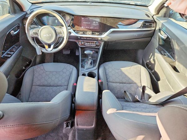 2022 KIA NIRO