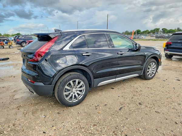 2020 CADILLAC XT4 Premium Luxury