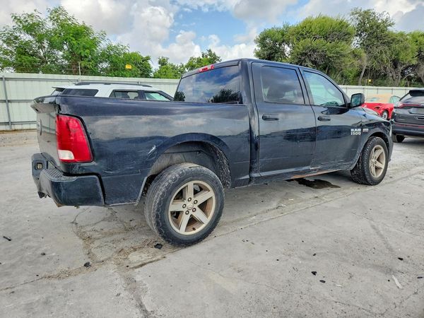 2013 RAM 1500 ST CREW CAB 4X2