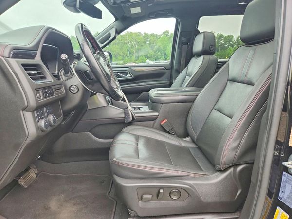 2023 CHEVROLET SUBURBAN RST — DENT