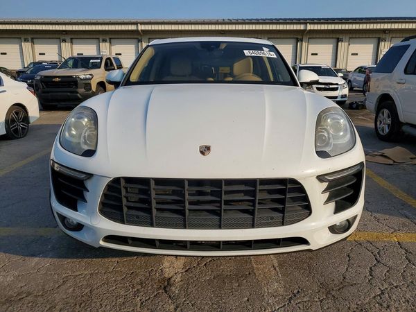 2017 PORSCHE MACAN