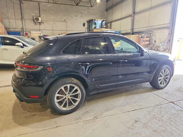 2025 PORSCHE MACAN