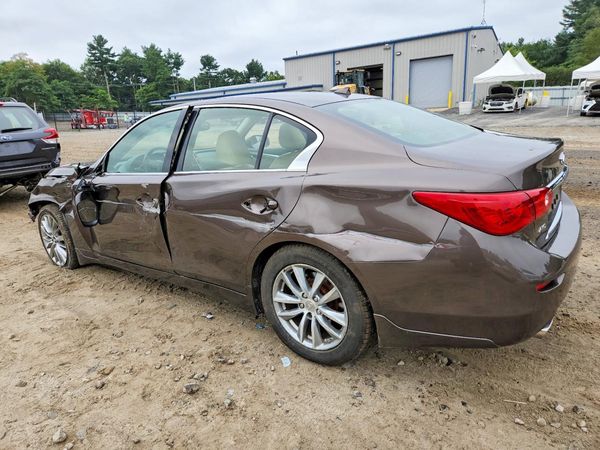 2015 INFINITI Q50