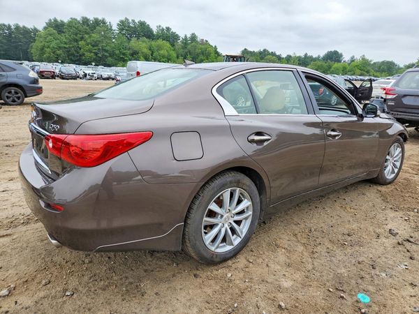 2015 INFINITI Q50