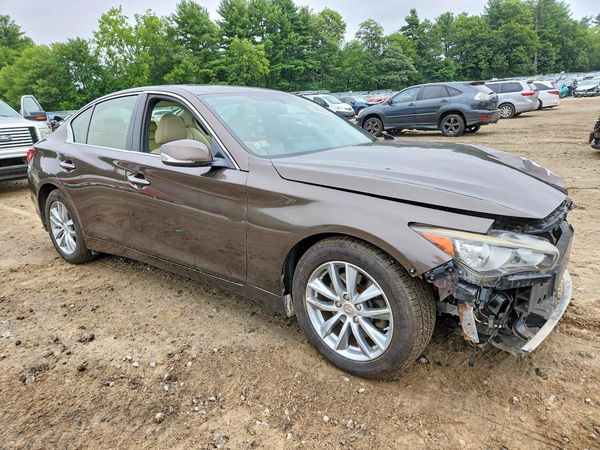 2015 INFINITI Q50
