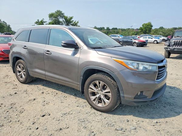 2015 TOYOTA HIGHLANDER