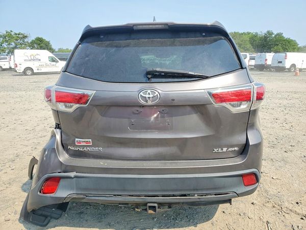 2015 TOYOTA HIGHLANDER