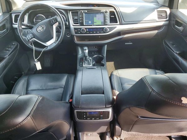 2015 TOYOTA HIGHLANDER