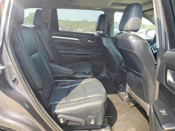 2015 TOYOTA HIGHLANDER