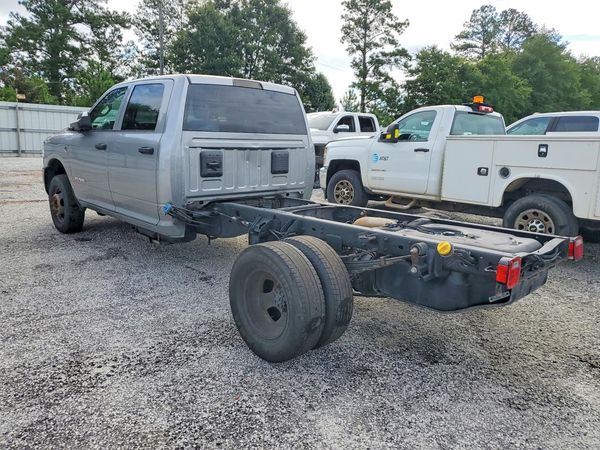 2020 RAM 3500 CREW CAB CHASSIS