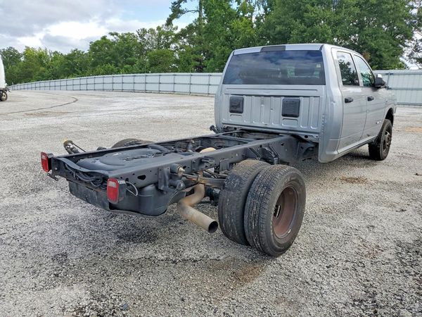 2020 RAM 3500 CREW CAB CHASSIS