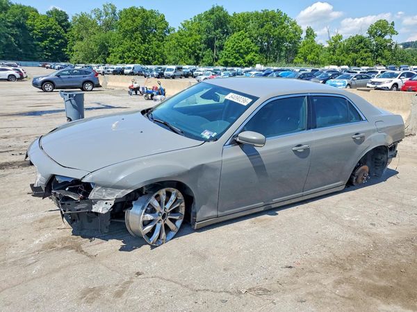 2019 CHRYSLER 300 Touring