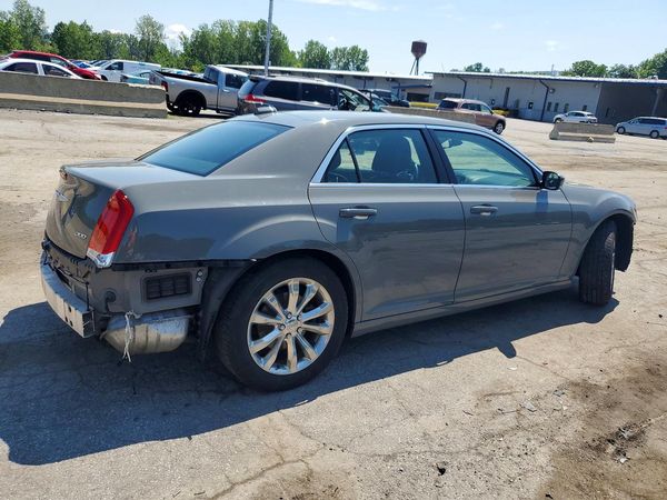 2019 CHRYSLER 300 Touring