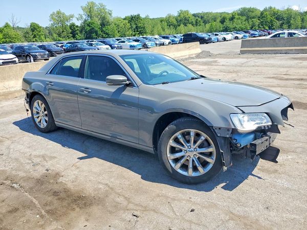 2019 CHRYSLER 300 Touring