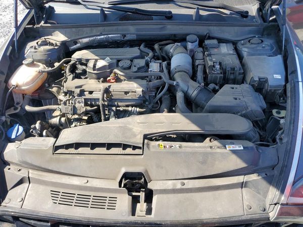 2023 HYUNDAI SONATA Limited — Engine bay