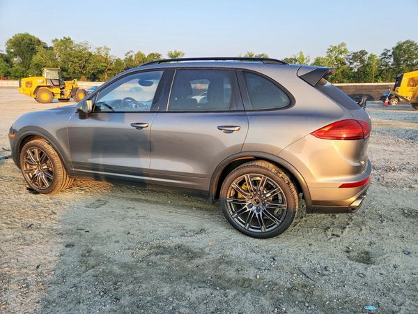 2015 PORSCHE CAYENNE